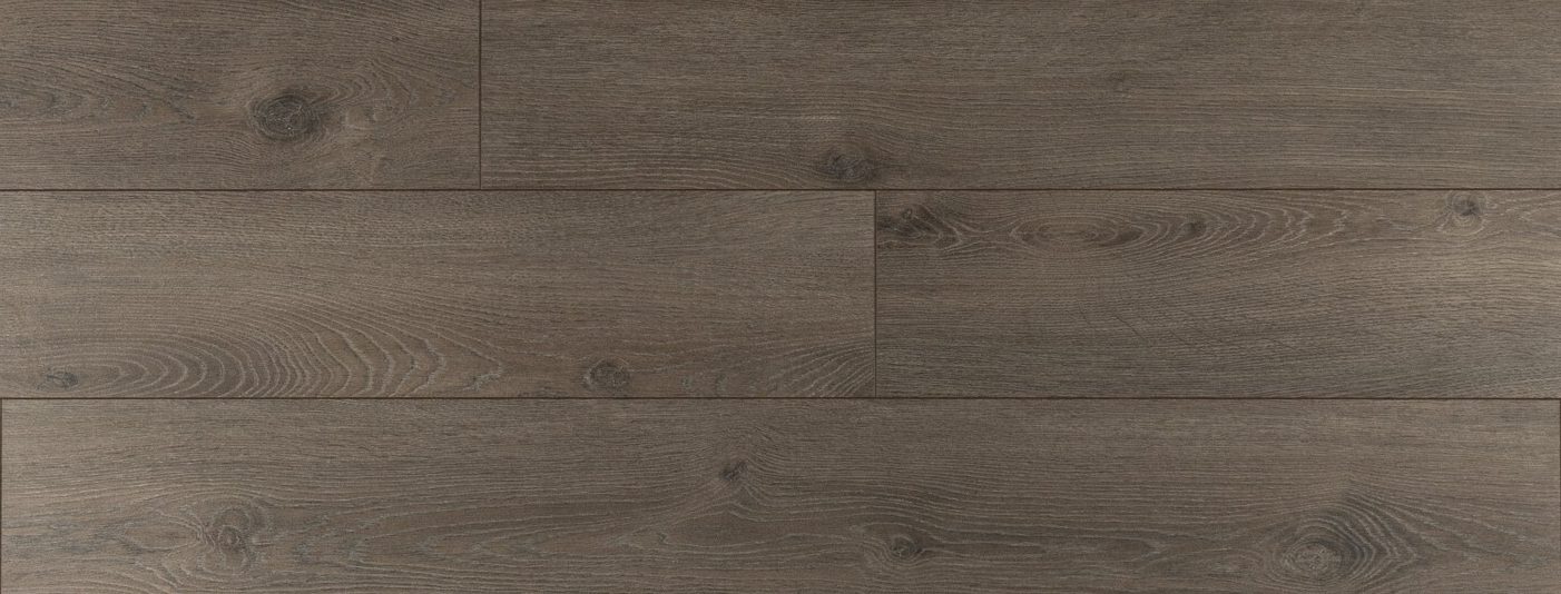 Sol stratifié 8mm, classe 23/33, chêne ref 542, largeur 192mm