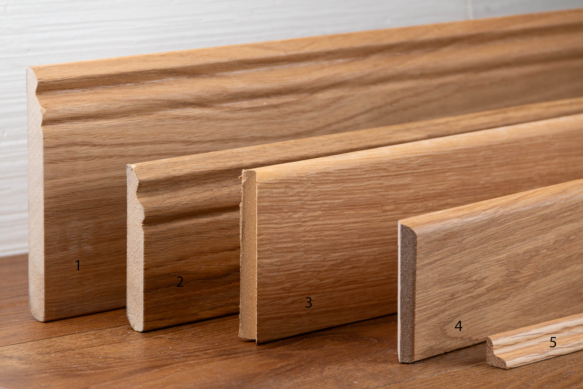 Plinthe support MDF placage chêne brut, verni ou assortie