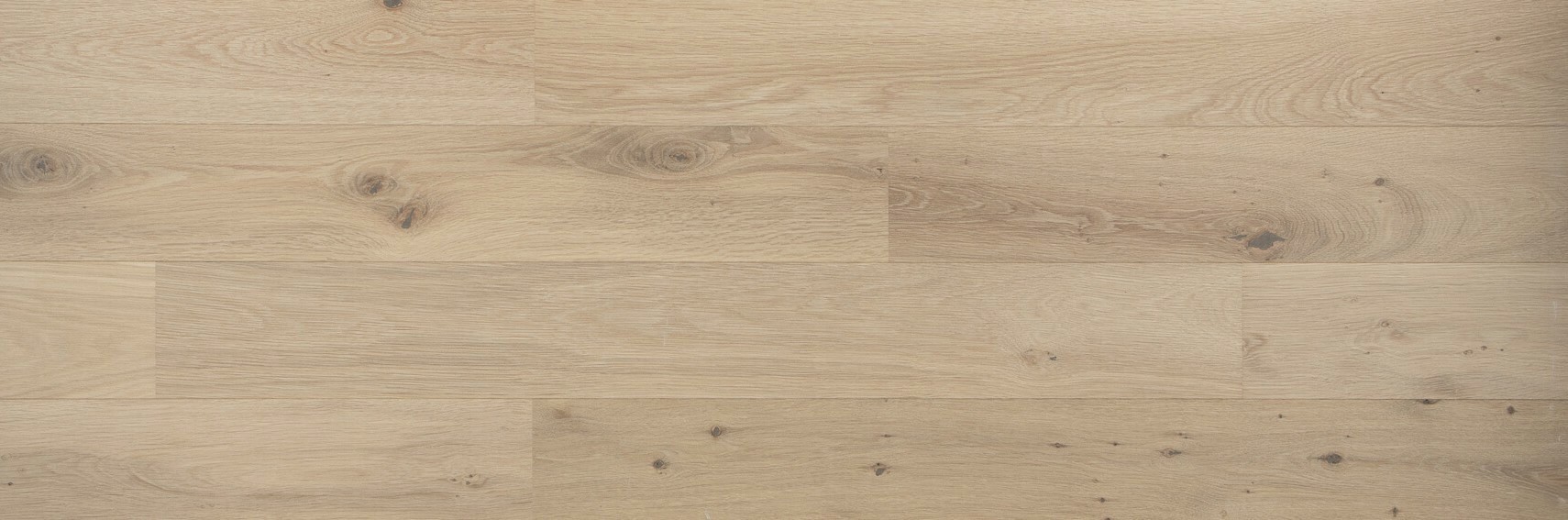 Parquet Chêne aspect bois brut harmonie - 13x138 - légèrement brossé verni