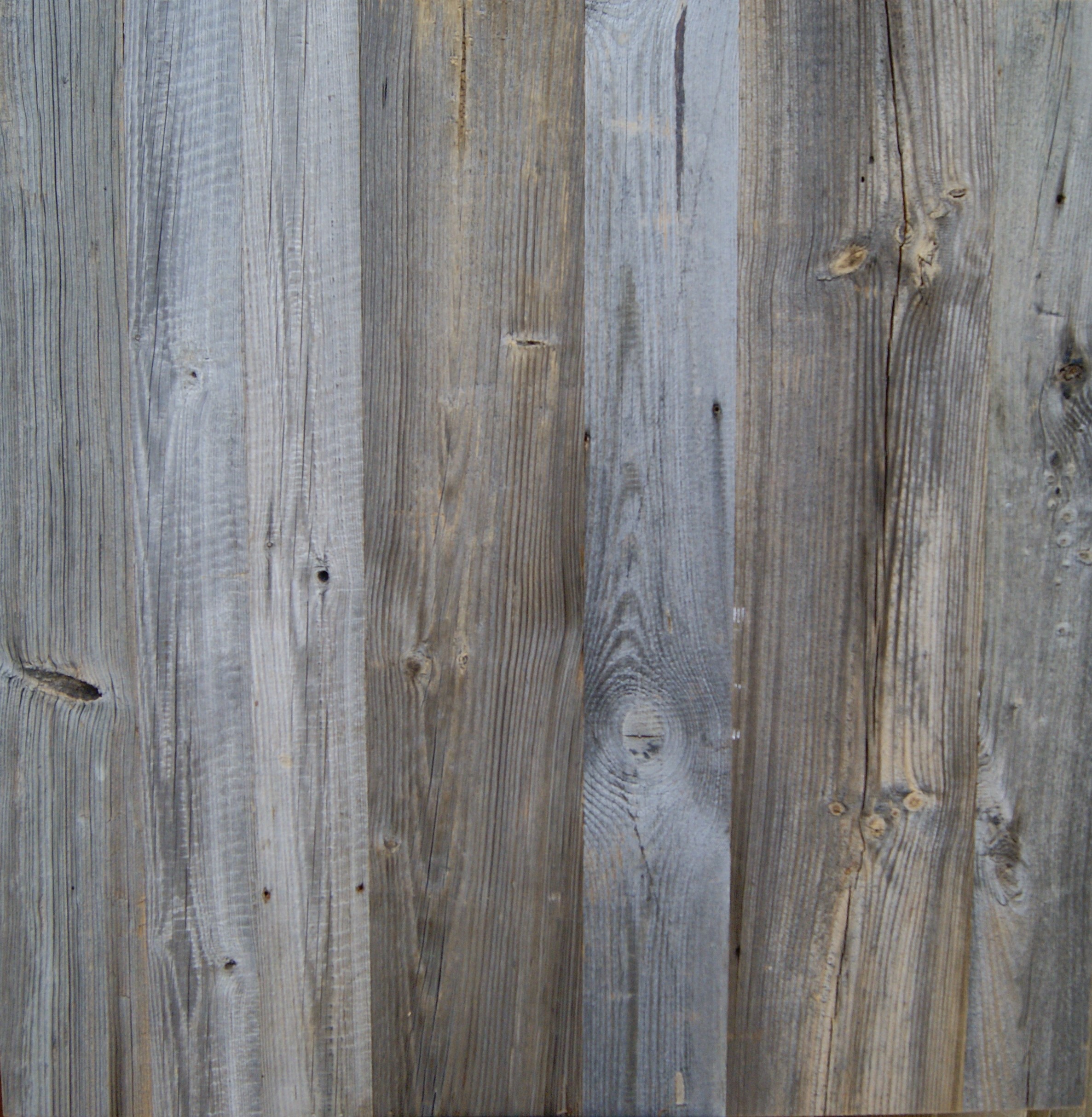 bardage bois vieux gris R/L brulé par la soleil